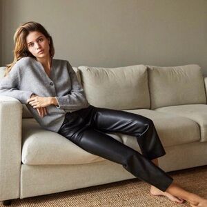 Aritzia Wilfred The Melina vegan leather cropped pants in black